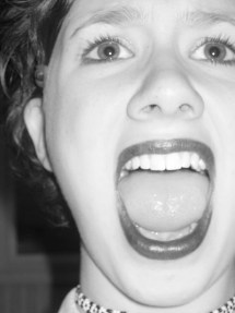 yelling-loudly-4-1469948-639x852